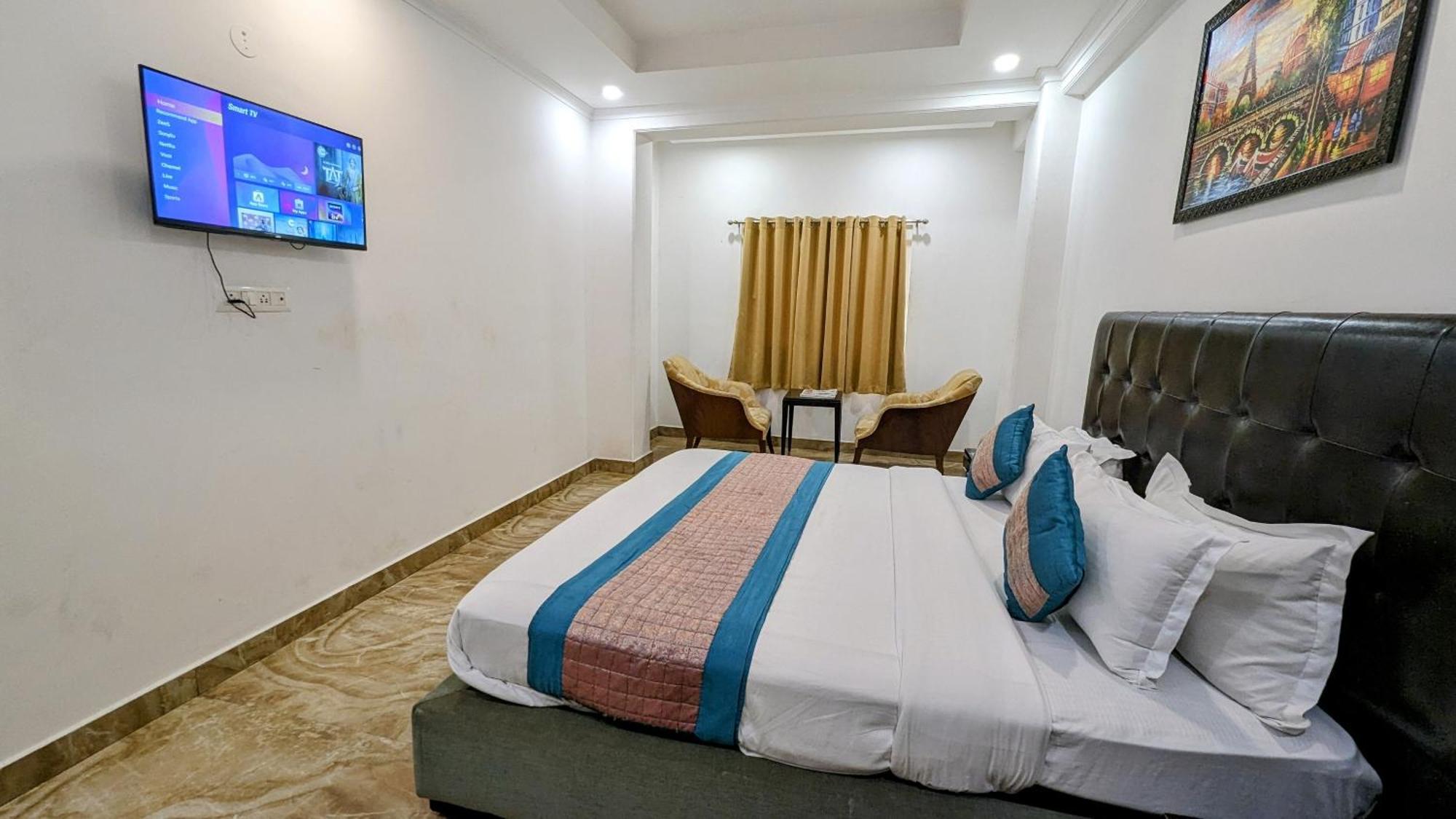 Hotel Moon Taj Near Yashobhoomi Convention Centre Deli Exterior foto